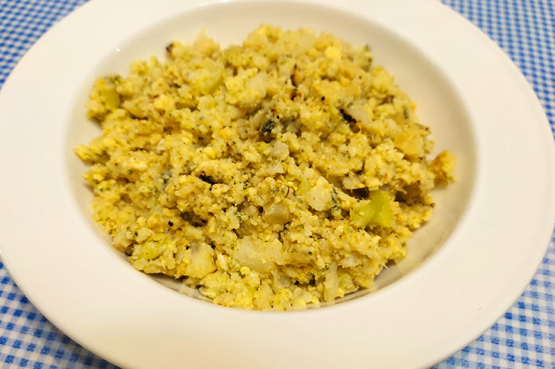 Цветная капуста с яйцом и сыром