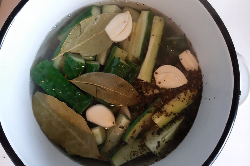 Добавить воду