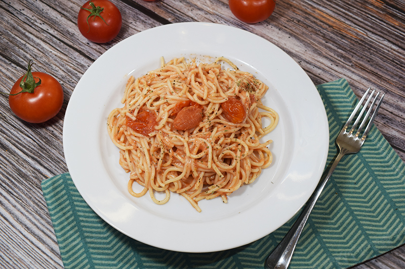 Паста с моцареллой и томатами