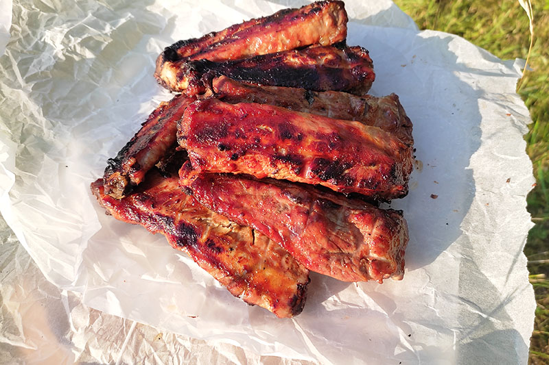 Рёбрышки на решетке