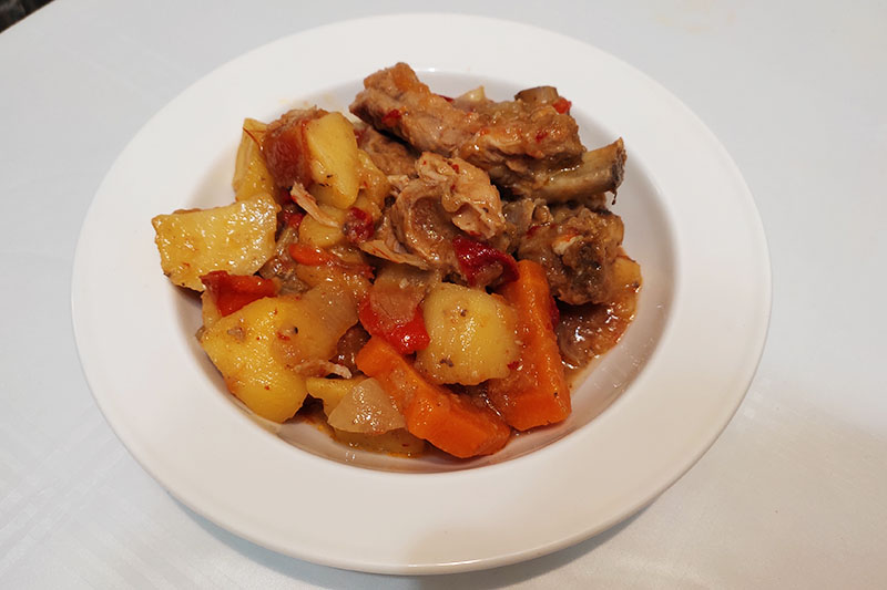 Свиные рёбра с овощами