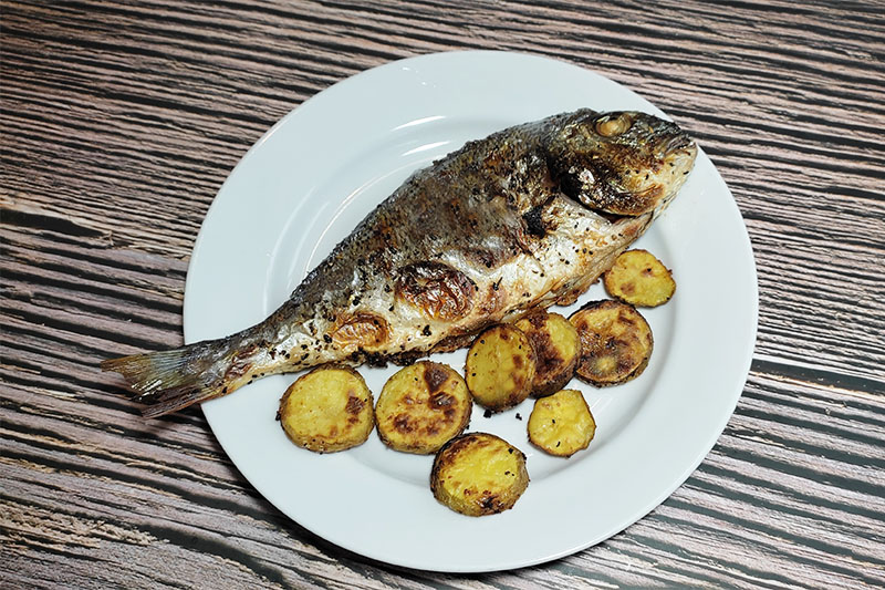 Вкусное дорадо в духовке