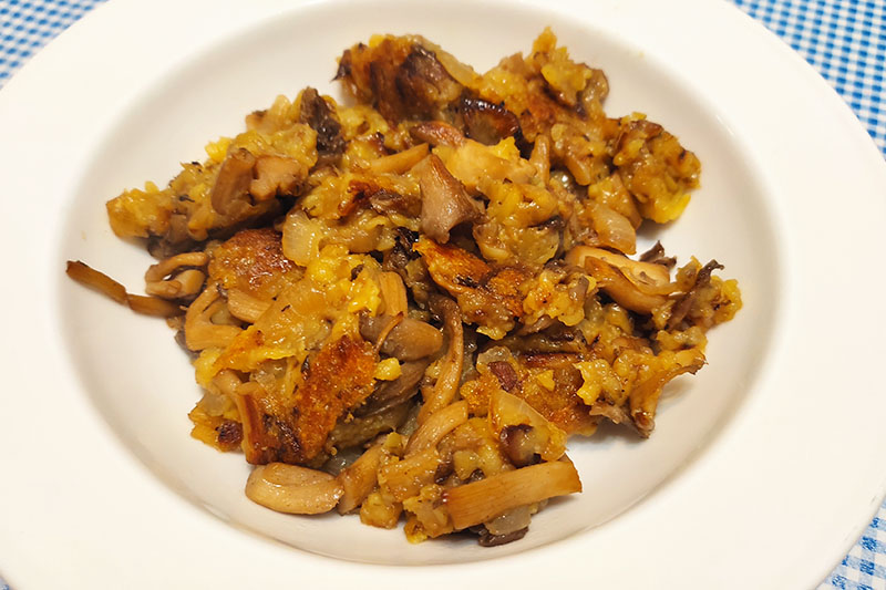 Жареная картошка с вешенками