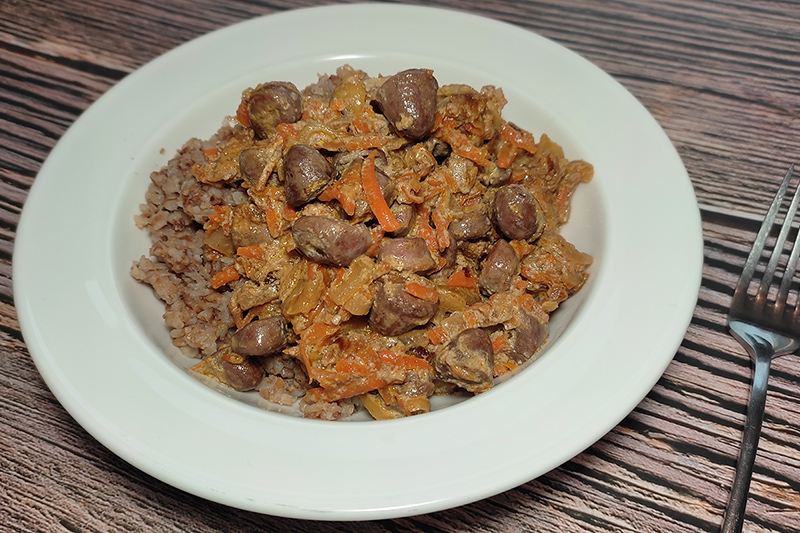 Жареные куриные сердечки